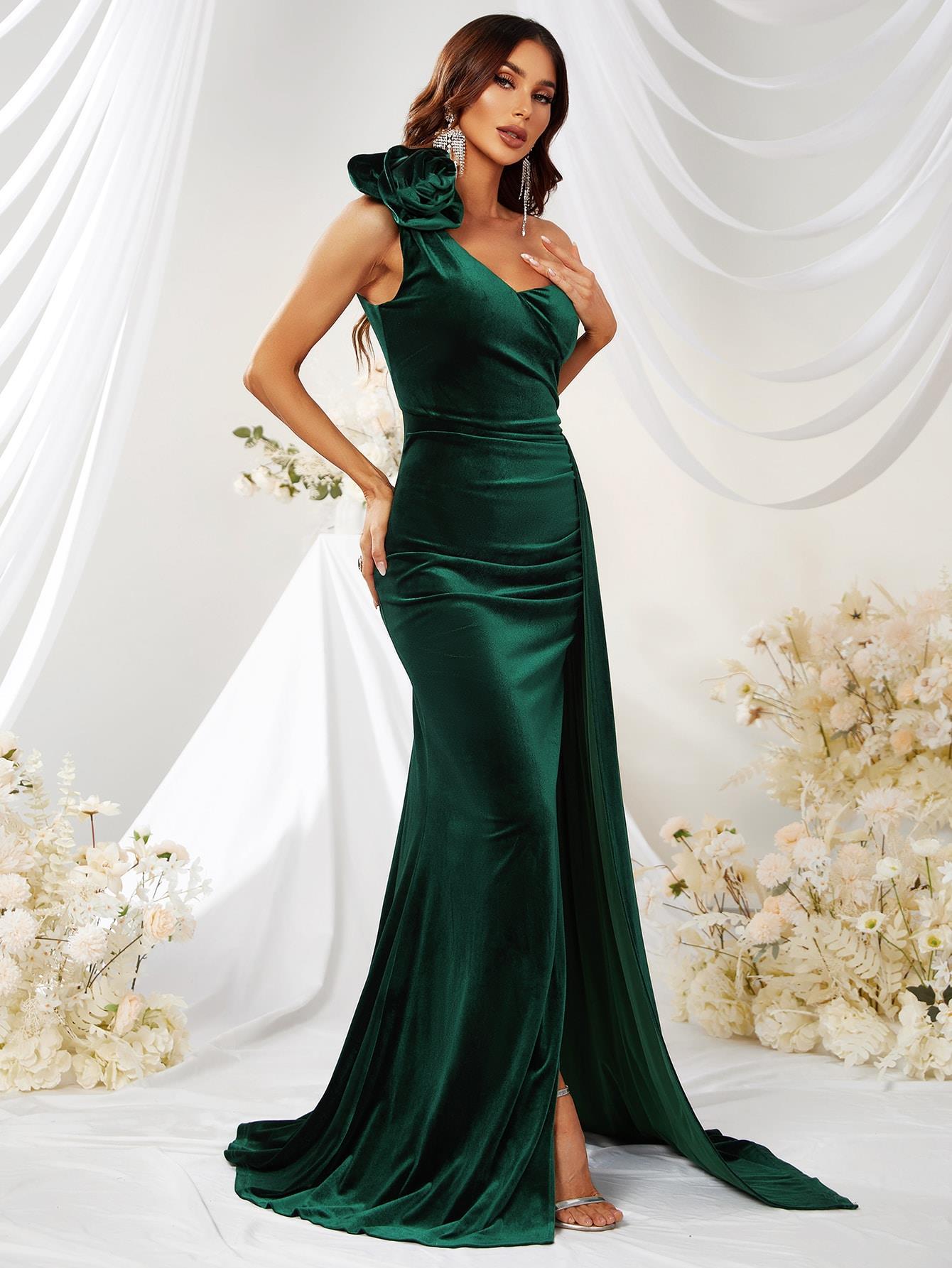 Long Sleeveless One-shoulder Three-dimensional Flower Dress