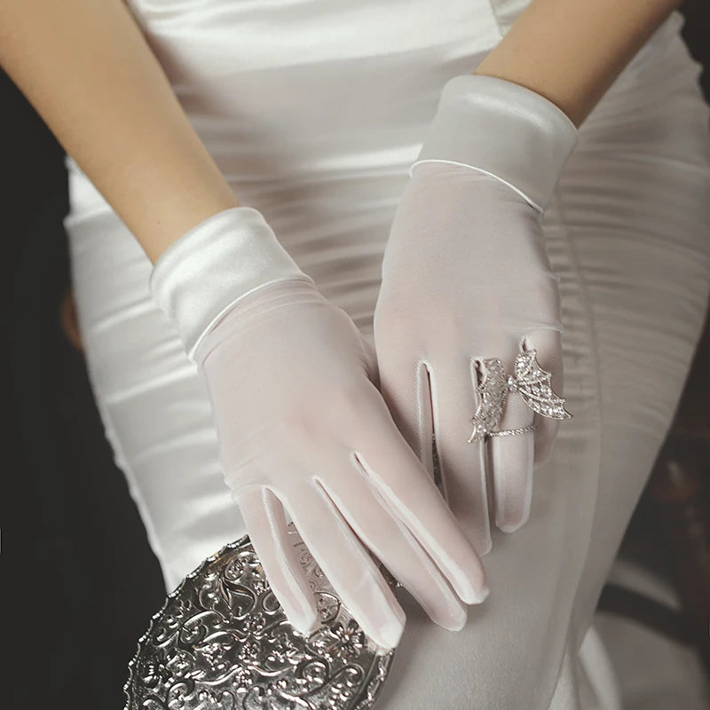 Simple Women Short Wedding Bridal Gloves Smooth Satin Tulle White Brides Bridesmaid Finger Gloves WG019